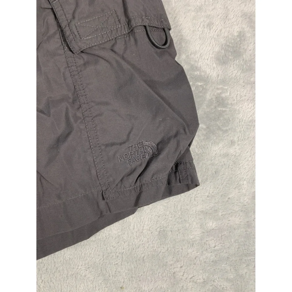 The North Face Cargo Shorts Mens L Gray pockets zippered